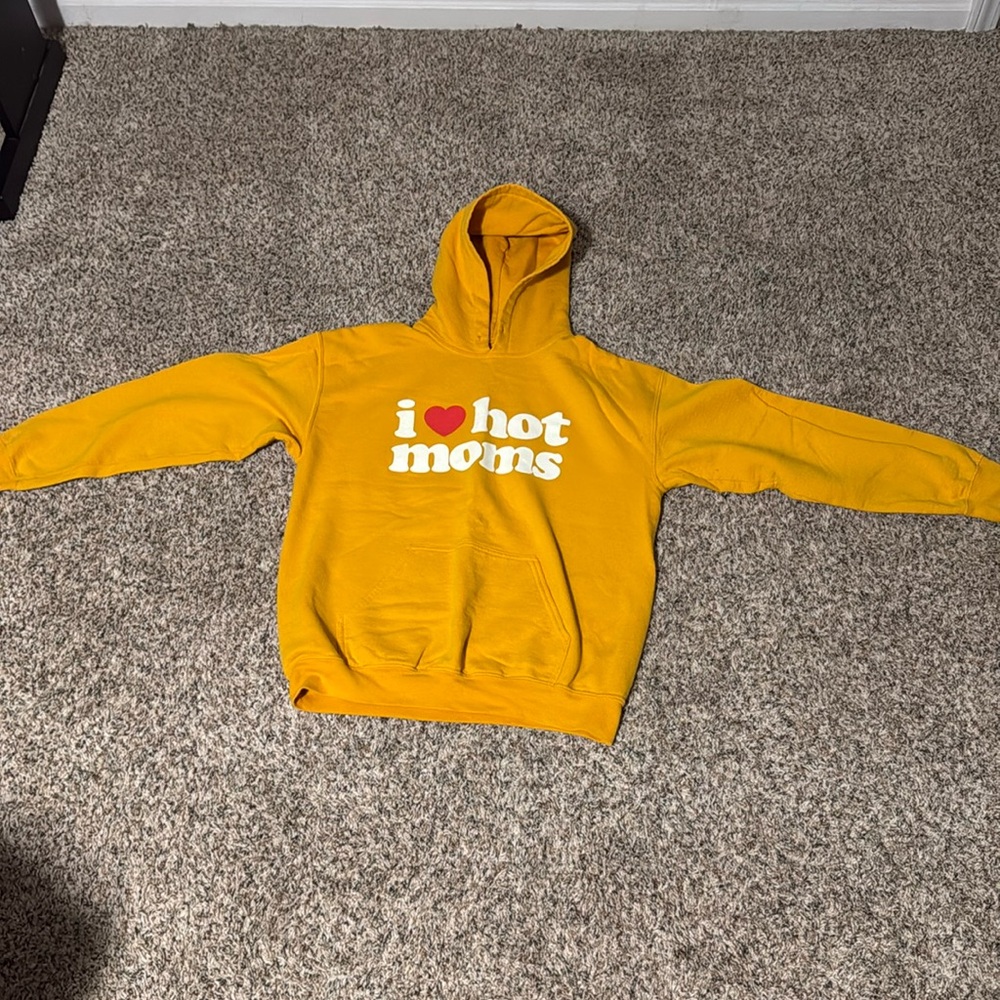 i heart hot moms real Danny Duncan hoodie